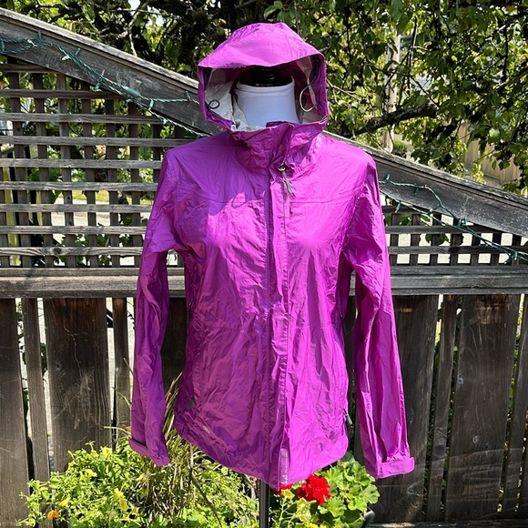 Stormtech Performance Rain and Windbreaker Jacket. Size Medium - Picture 1 of 16